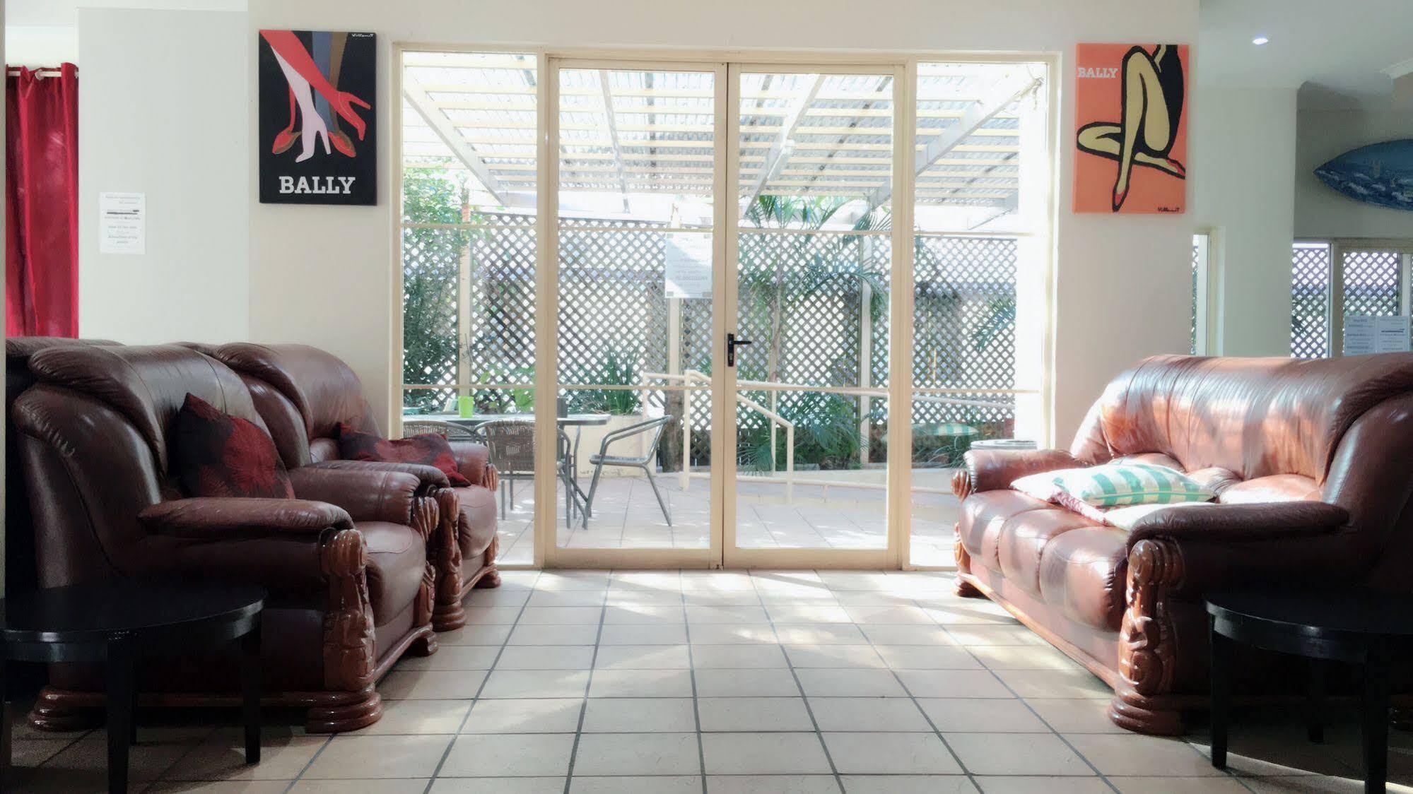 Gold Coast Hostel ภายนอก รูปภาพ